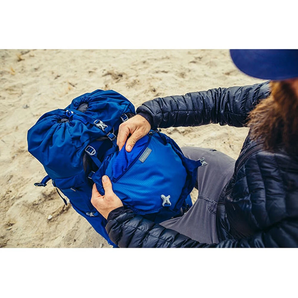 Gregory Zulu 40 Backpack - Volcanic Black - Image 4