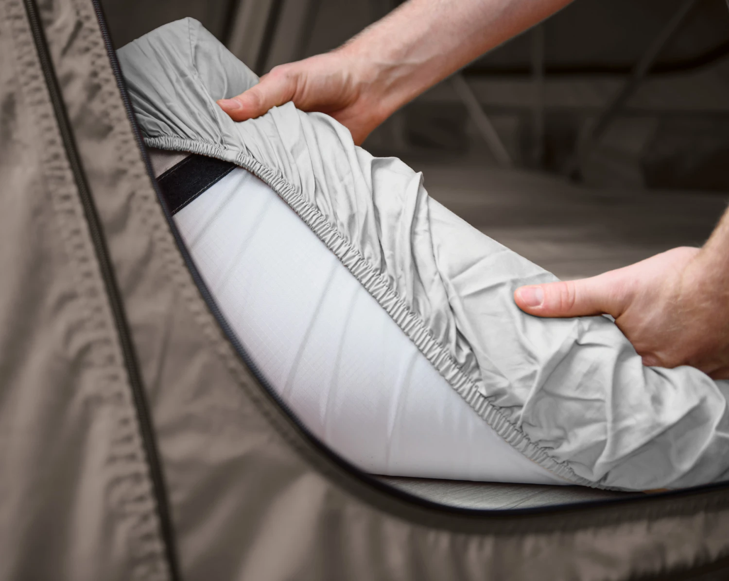 Yakima SkyRise HD Rooftop Tent - Medium - Image 6